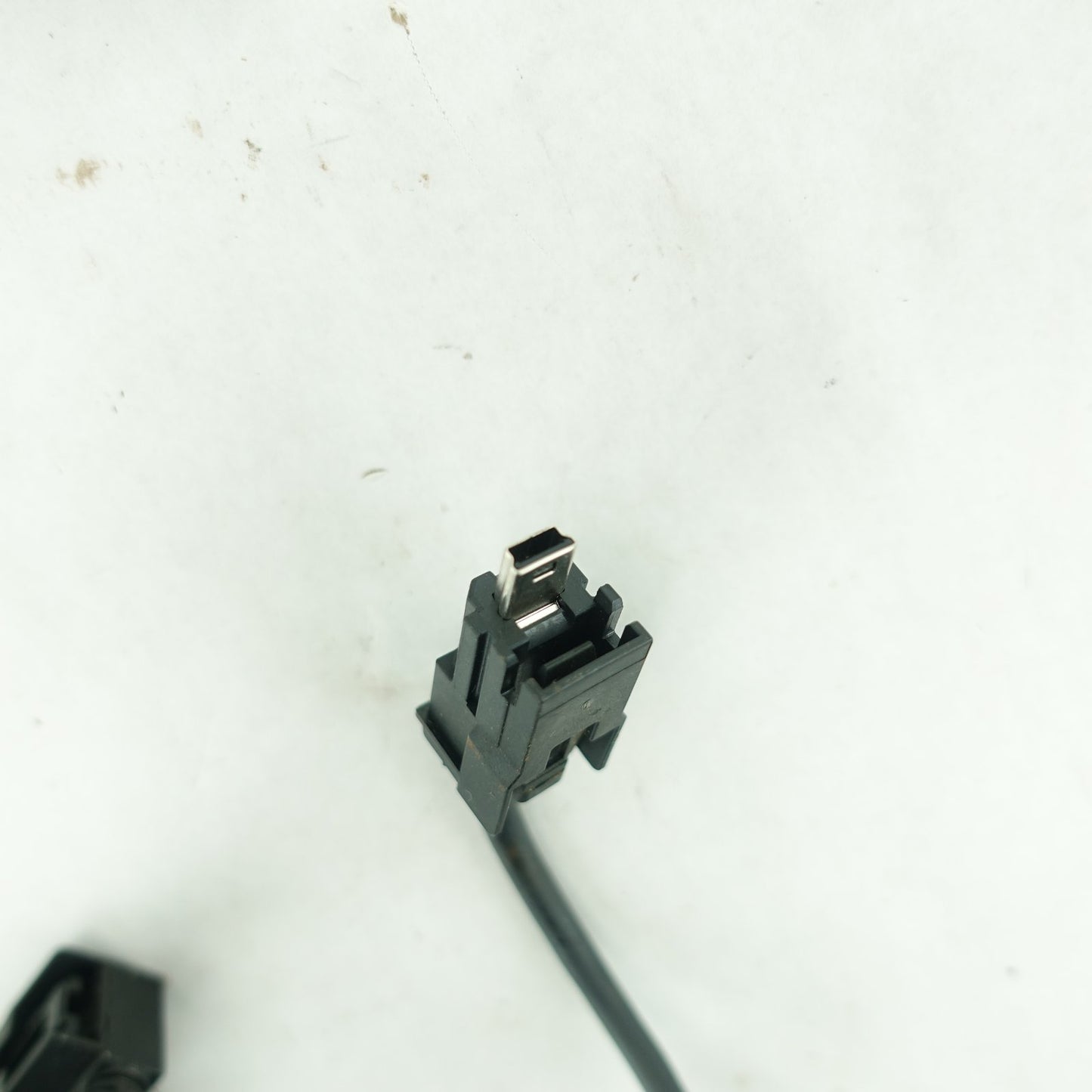 2015 2016 2017 2018 2019 2020 Ford F150 Center Console USB Cable Wire