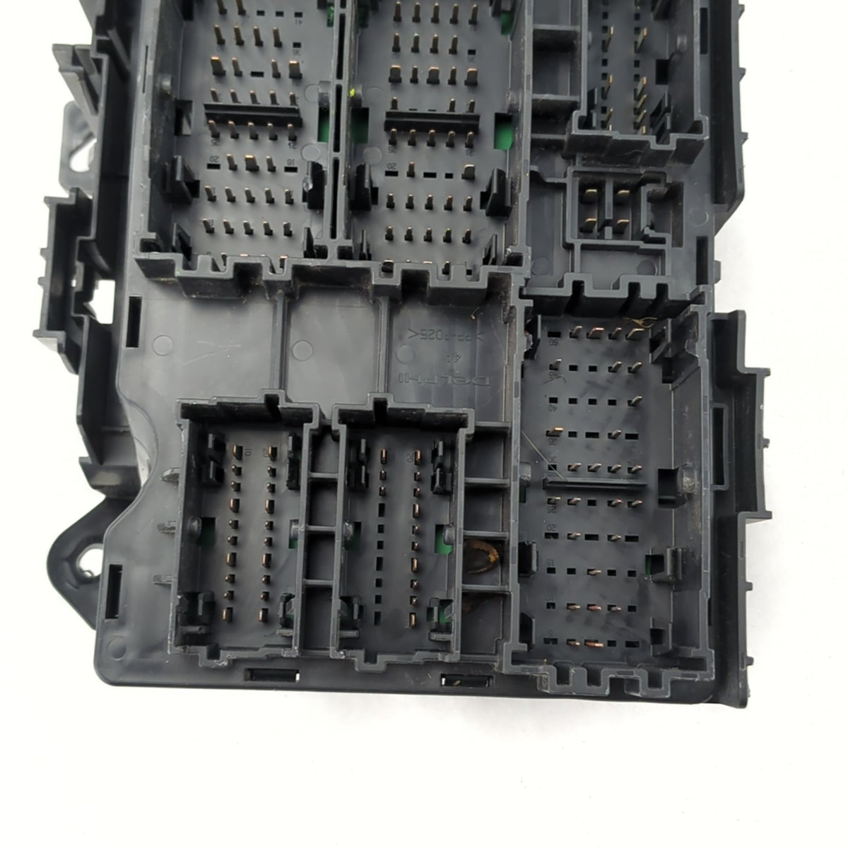 2014 2015 2016 2017 Silverado Sierra Lower Dash Firewall Junction Block Fuse Box