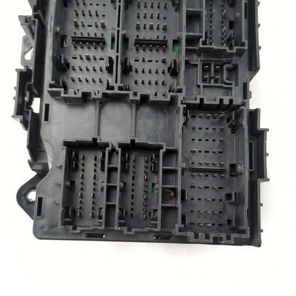 2014 2015 2016 2017 Silverado Sierra Lower Dash Firewall Junction Block Fuse Box