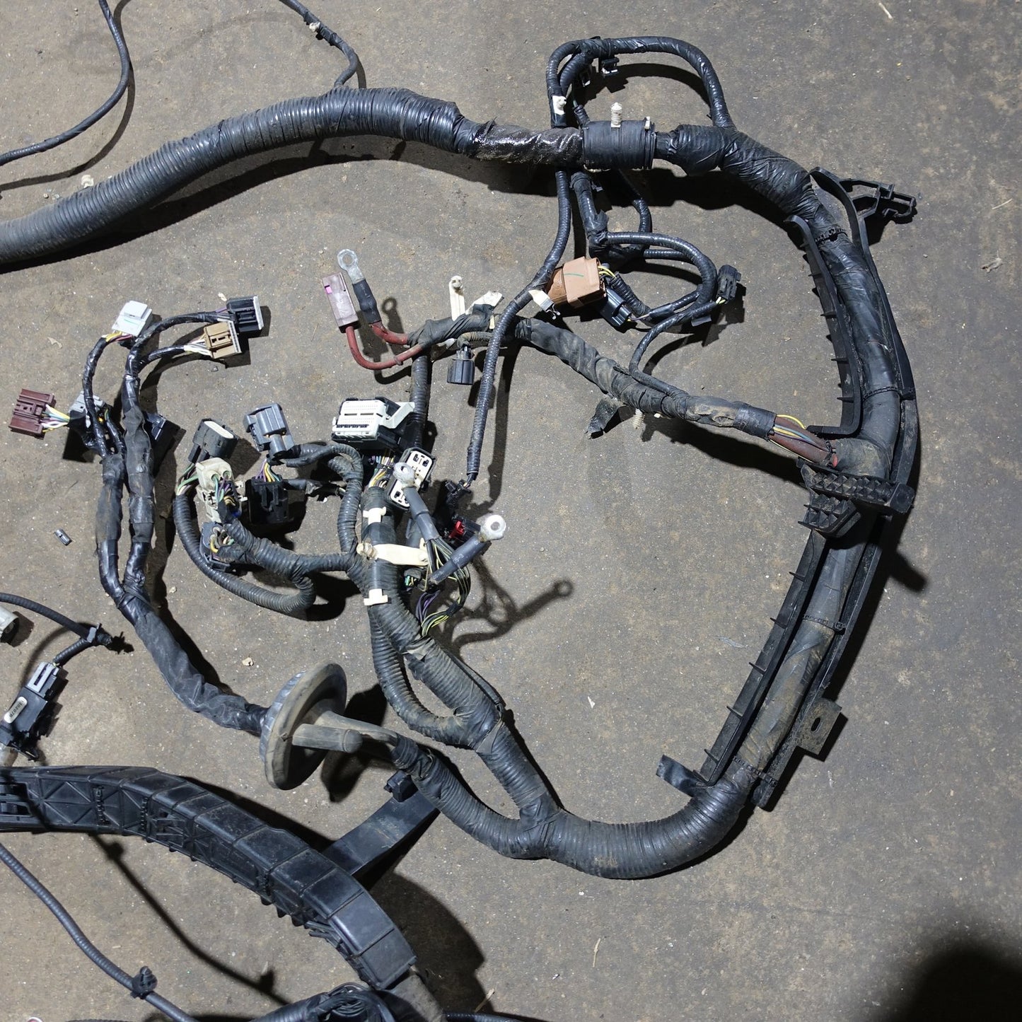 2013 2014 Ford F250 F350 6.7L Engine Fuse Box Bay Wire Harness Loom
