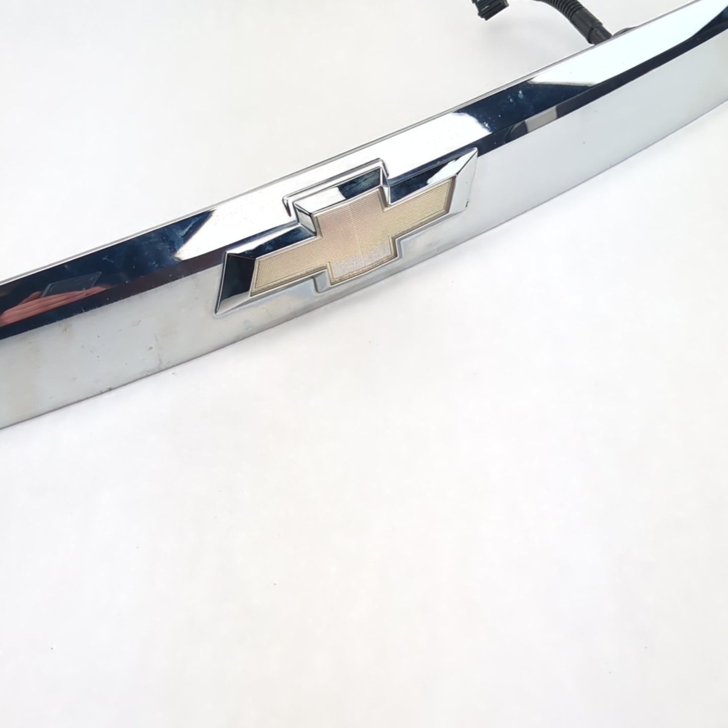 2013 2014 2015 Chevrolet Equinox Tailgate Liftgate Trim Applique Emblem Bezel