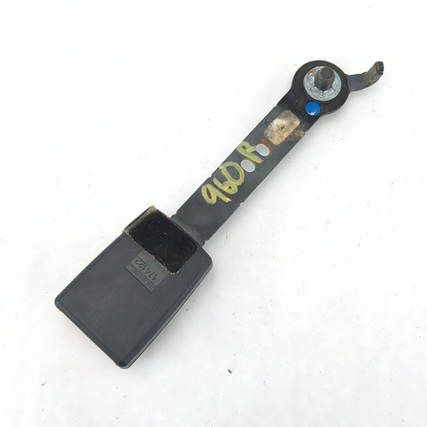 2011 2012 2013 2014 2015 2016 F250 F350 Passenger Right Front Seat Belt Buckle