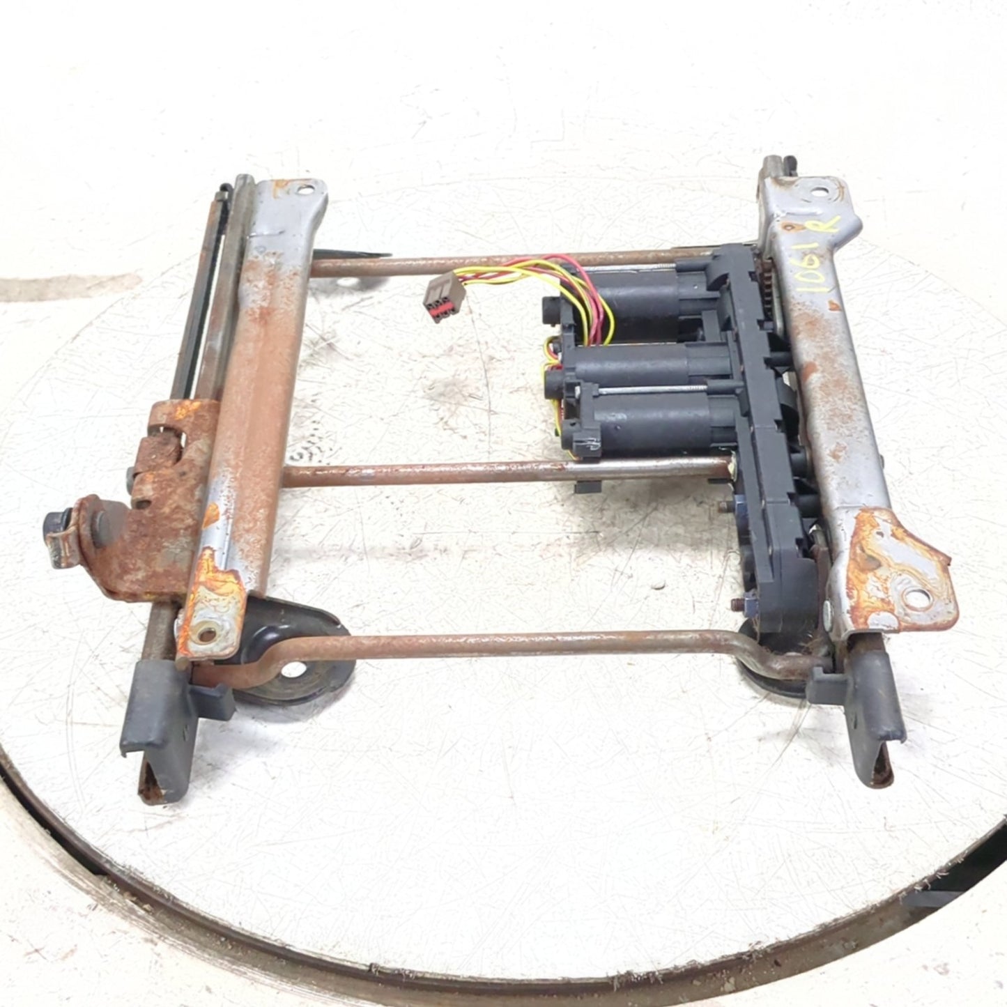2008 2009 2010 Ford F250 F350 Power Seat Track Frame Base Right Passenger 8-way