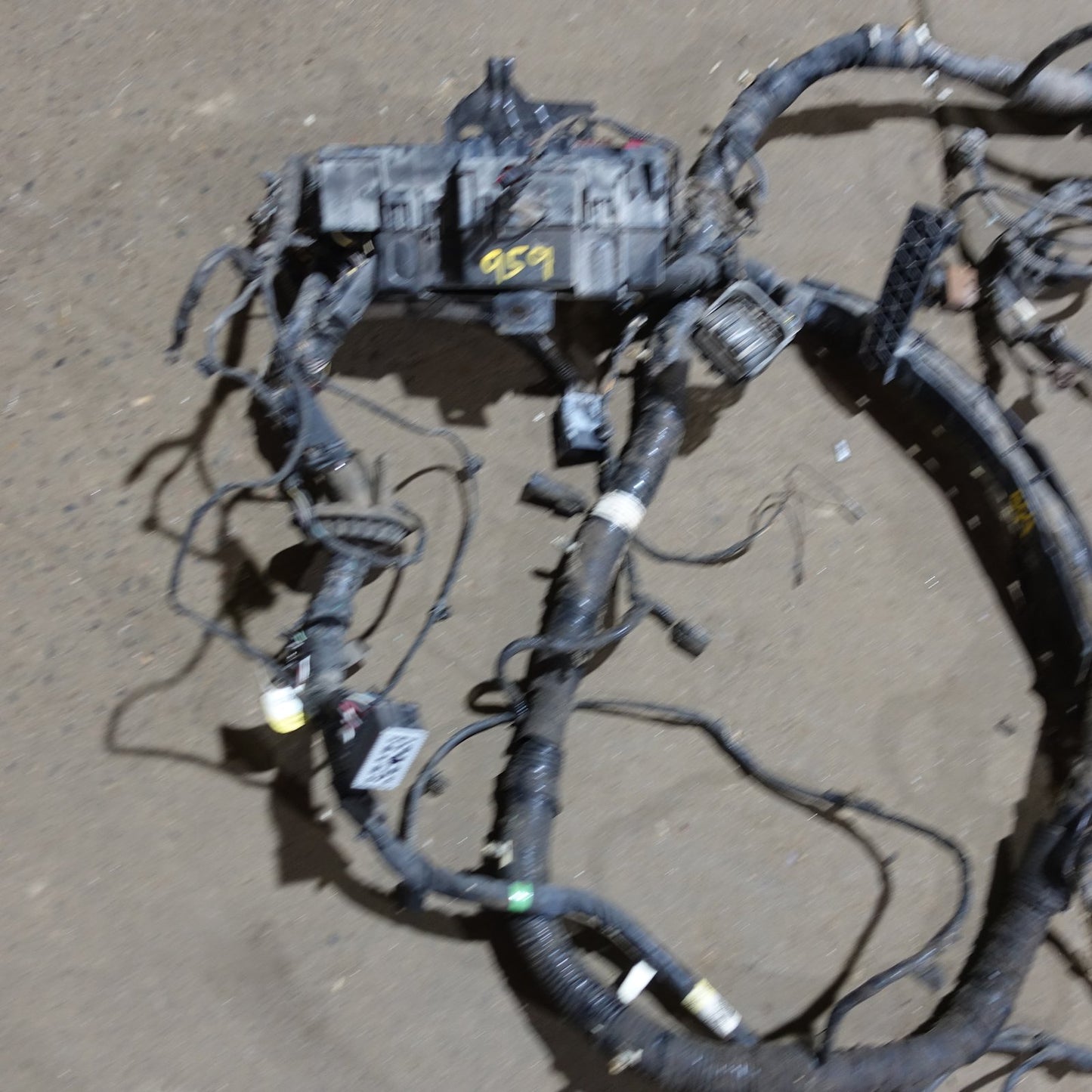 Damage 2013 2014 Ford F250 F350 6.7L Engine Fuse Box Bay Wire Harness Loom