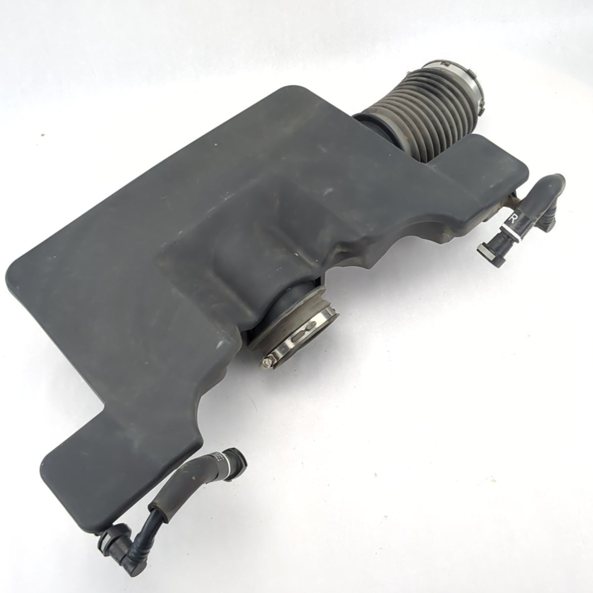2015 2017 2018 2019 2020 Chevy Silverado Sierra Air Cleaner Box Intake Hose