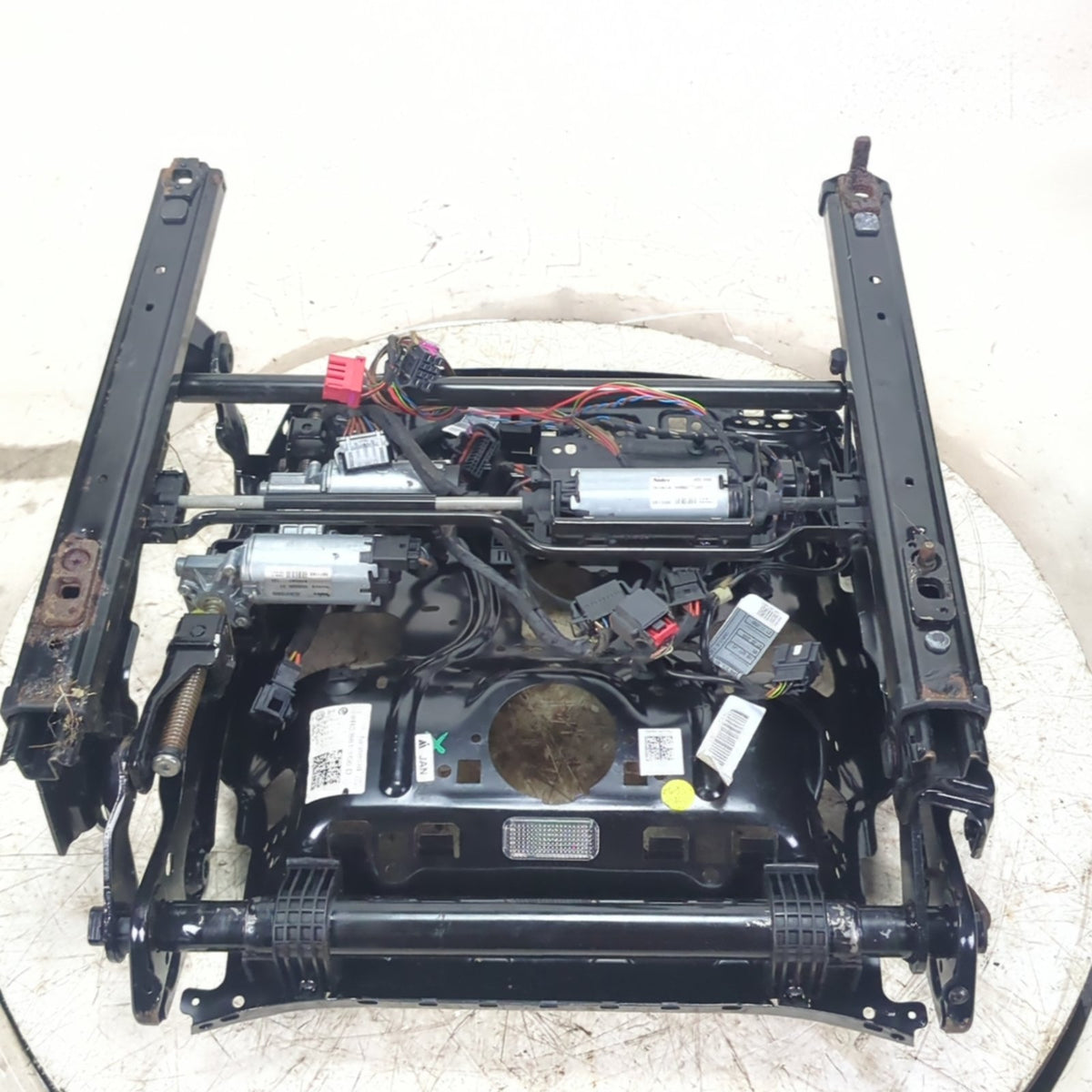 2009 2010 2011 2012 Audi Q5 Right Front Power Seat Frame Track Base