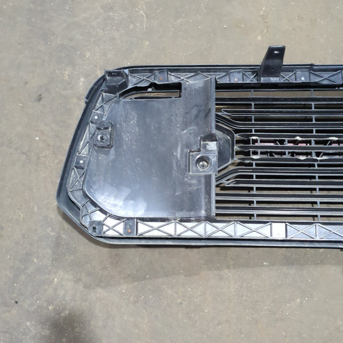 2015 2016 2017 2018 Ram 1500 Grille Front Grill Emblem Silver Aftermarket