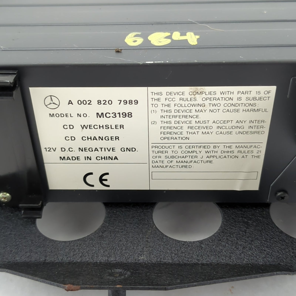 1999 2000 Mercedes C280 6 Disc CD Changer Player