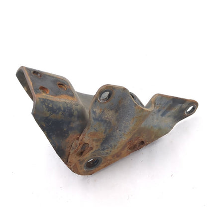 1999 2000 Ford F450 Driver Left Side Leaf Spring Mounting Bracket
