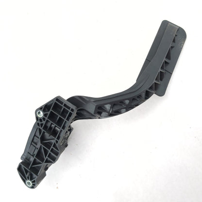 2014 2015 2016 2017 2018 Silverado Sierra Gas Accelerator Pedal Assembly OEM