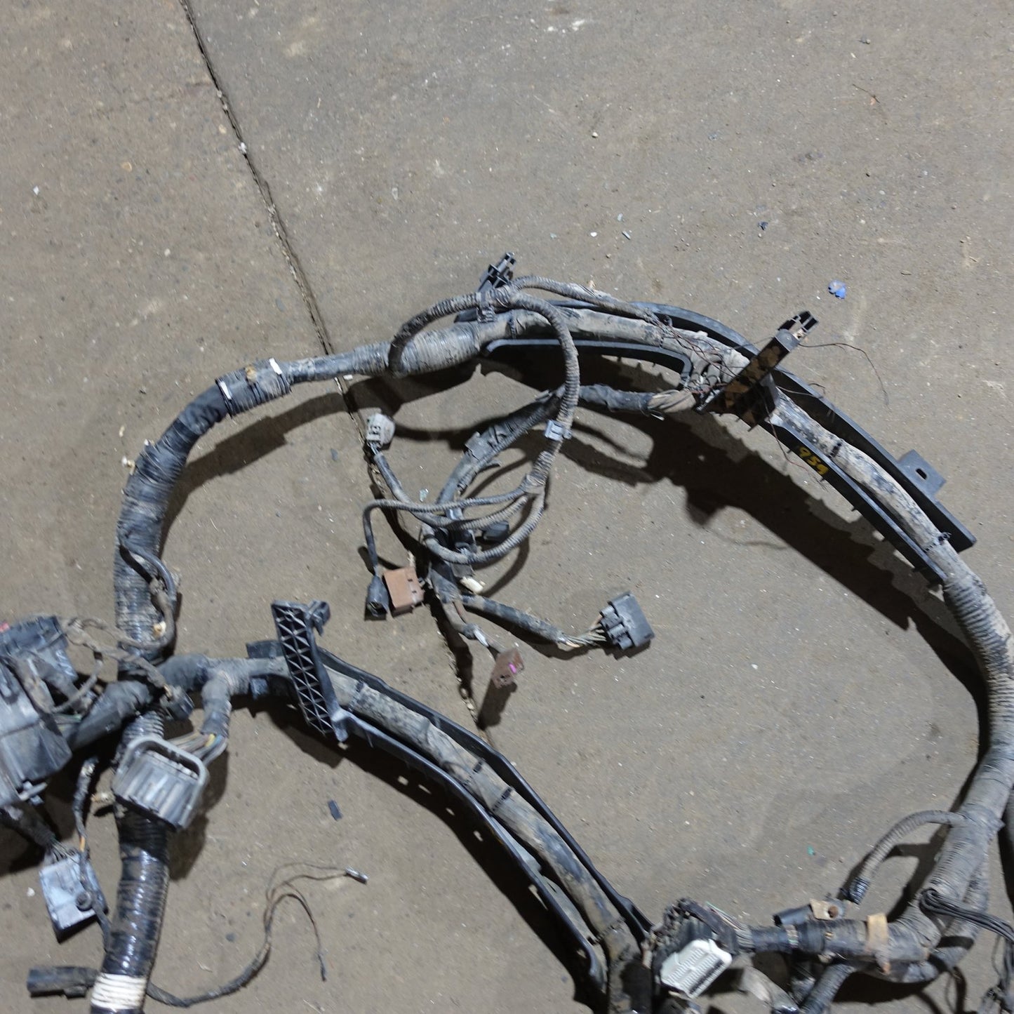 Damage 2013 2014 Ford F250 F350 6.7L Engine Fuse Box Bay Wire Harness Loom