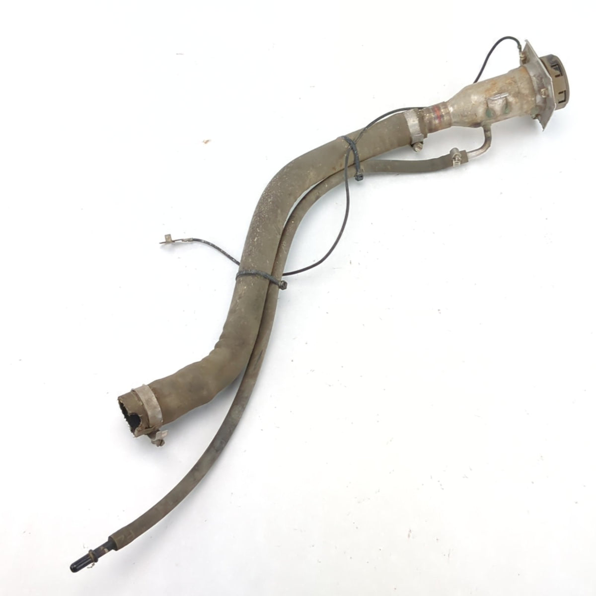 2014 2015 2016 2017 2018 Silverado Sierra 1500 Fuel Filler Neck Hose Pipe