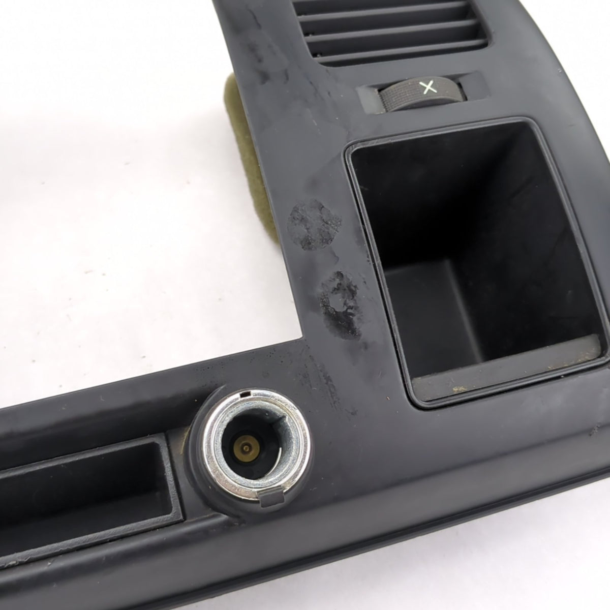 2008 2009 2010 2011 2012 2013 Sierra Silverado Center Dash Radio Bezel Trim
