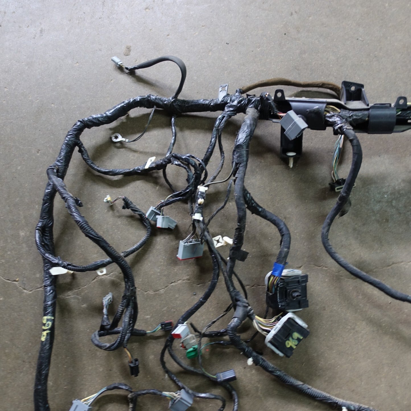 2011 Ford F250 F250 Dash Wire Harness GPS Auto Climate Trailer Brake Controller
