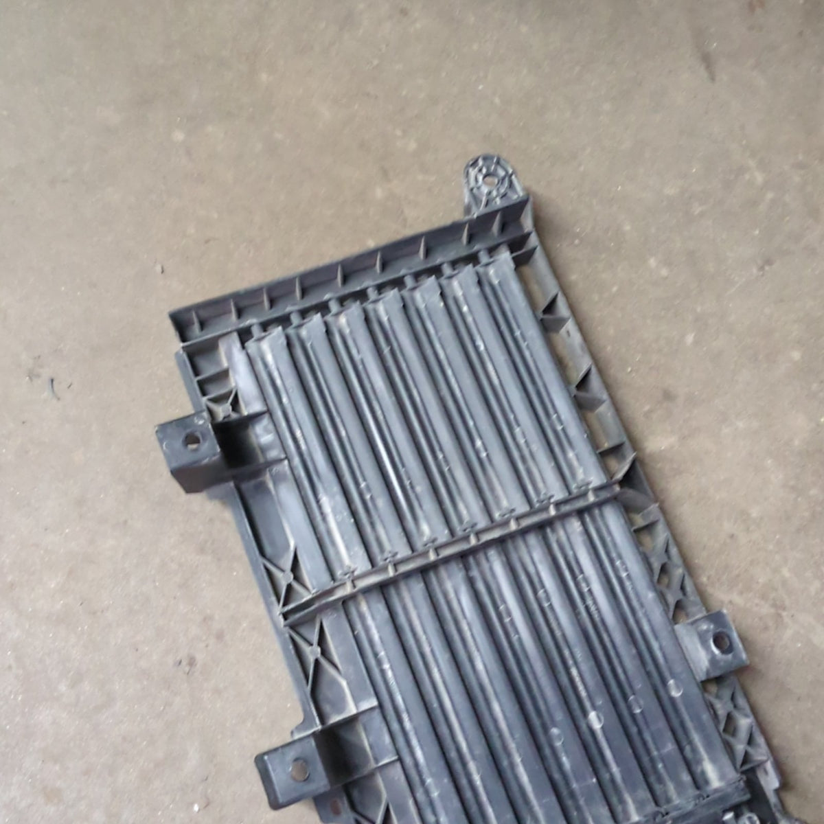 2021 2022 2023 2024 2025 Ram 2500 3500 Active Radiator Grille Shutter Louver