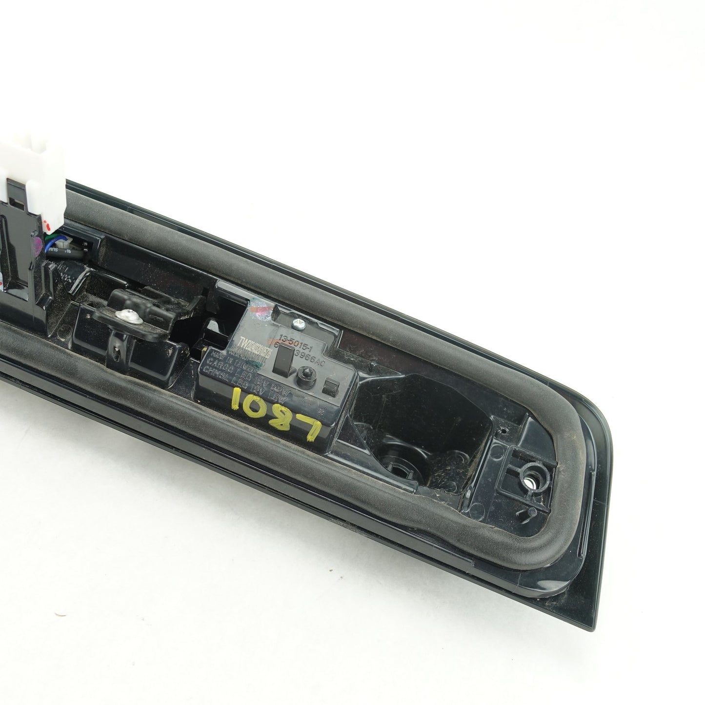 2013 2014 2015 2016 2017 2018 Ram 1500 2500 3500 3rd Third Brake Light Lamp