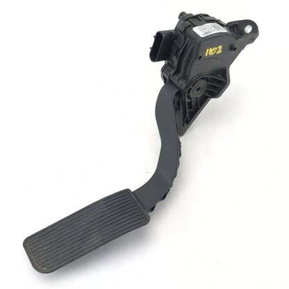 2014 2015 2016 2017 2018 Silverado Sierra Gas Accelerator Pedal Assembly OEM