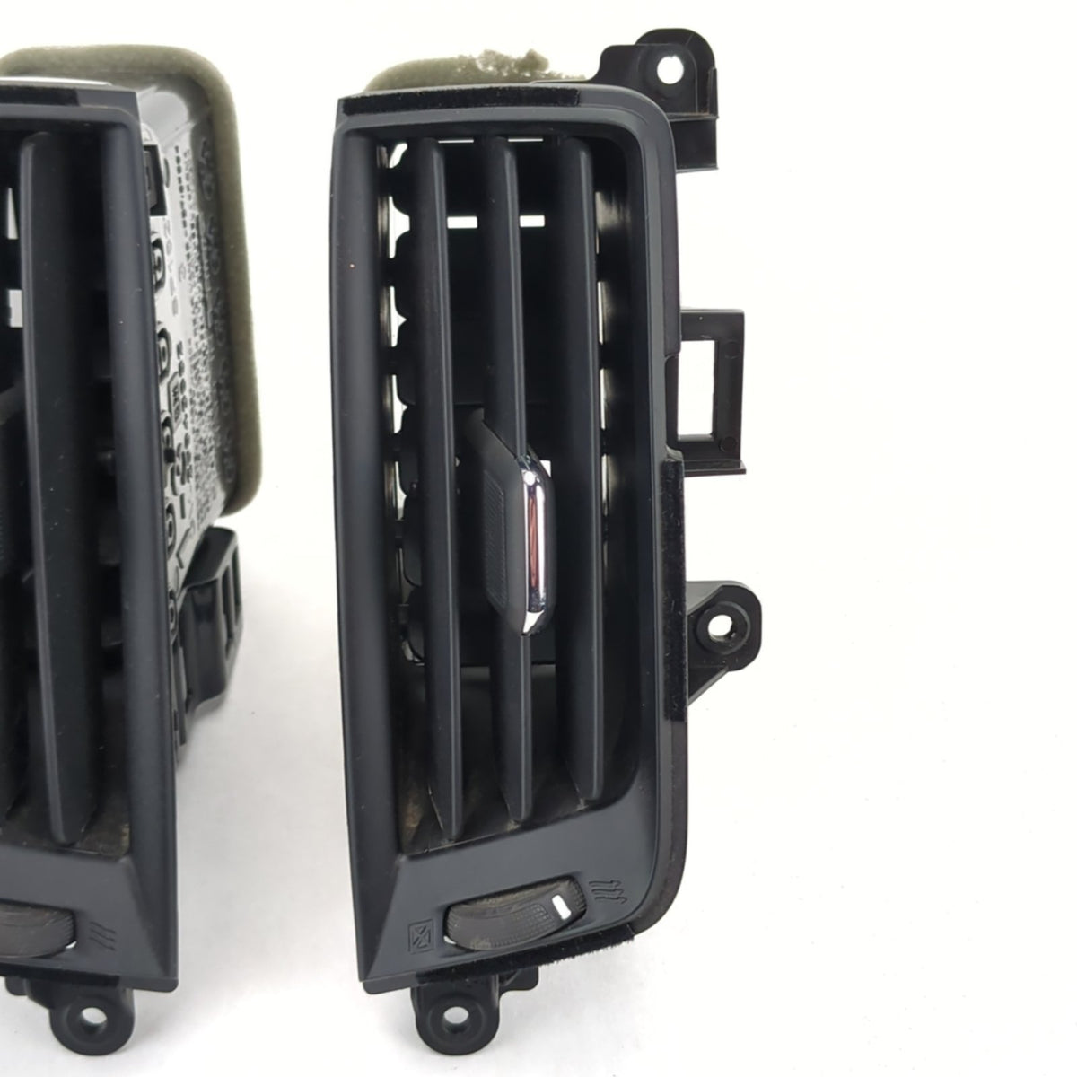 2014 2015 2016 Silverado Sierra Outer Most Edge Dash A/C Heater Air Vent Outlet