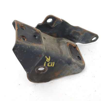 1999 2000 Ford F450 Right RH Passenger Side Leaf Spring Mounting Bracket