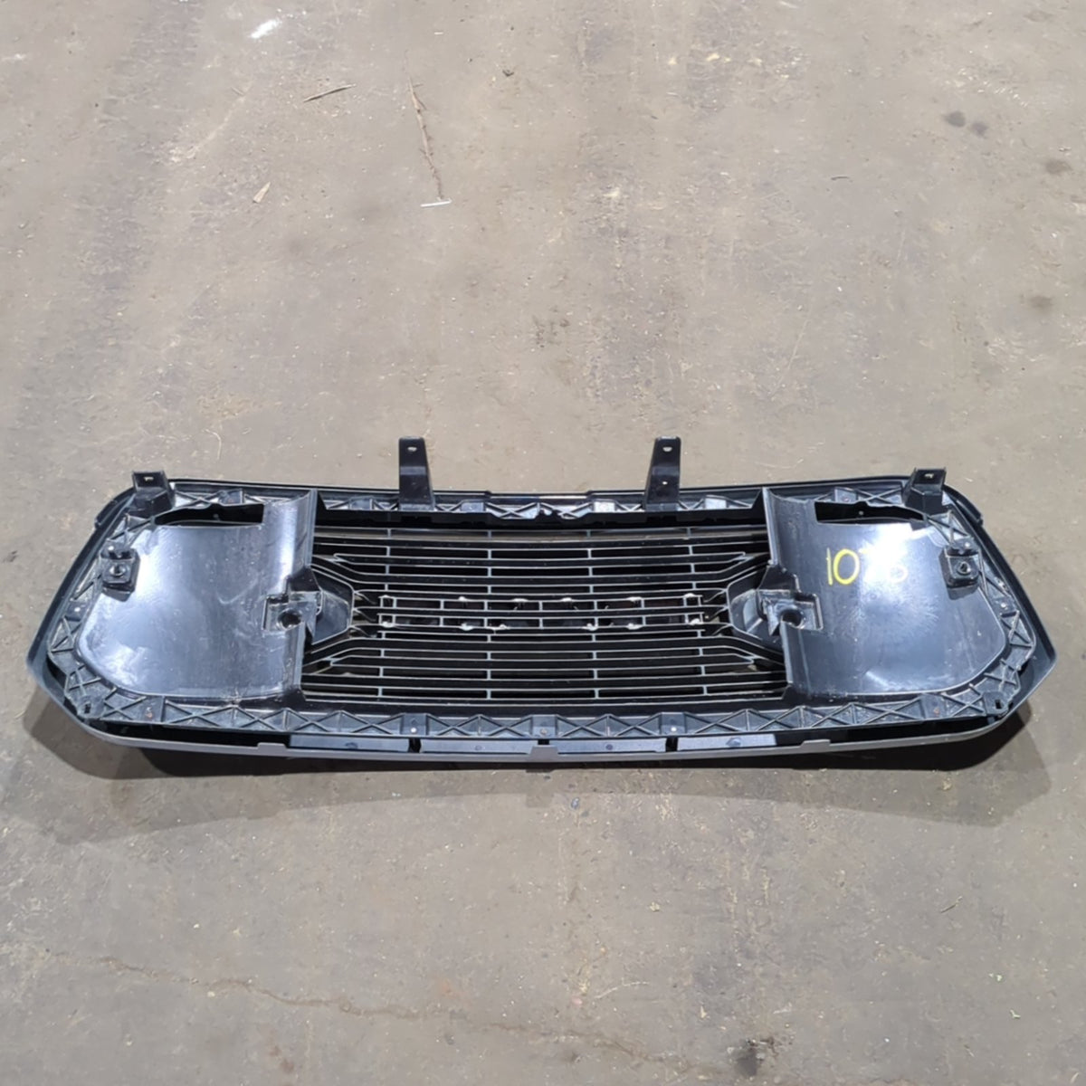 2015 2016 2017 2018 Ram 1500 Grille Front Grill Emblem Silver Aftermarket