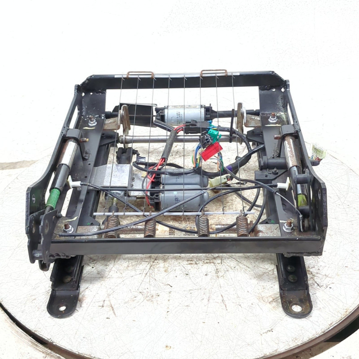 2001 2002 2003 2004 CHEVROLET CORVETTE Power Seat Track Frame Passenger Right