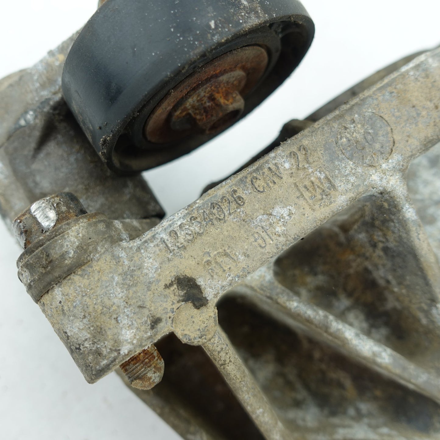 2001 2002 2003 2004 2005 2006 Silverado Sierra 5.3L AC A/C Compressor Braket