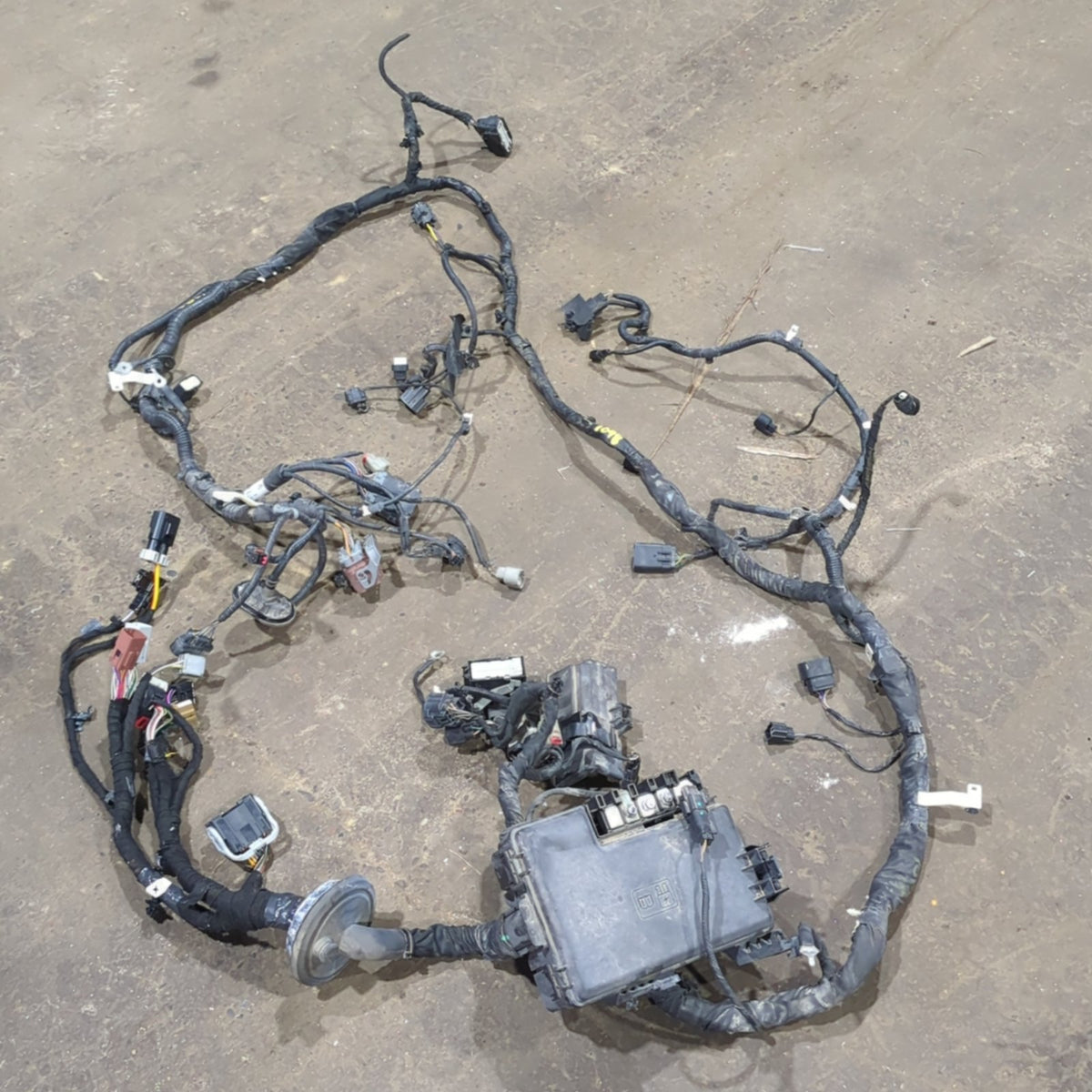 Damage 2015 Ford F150 3.5L Turbo Engine Fuse Box Bay Wire Harness Loom