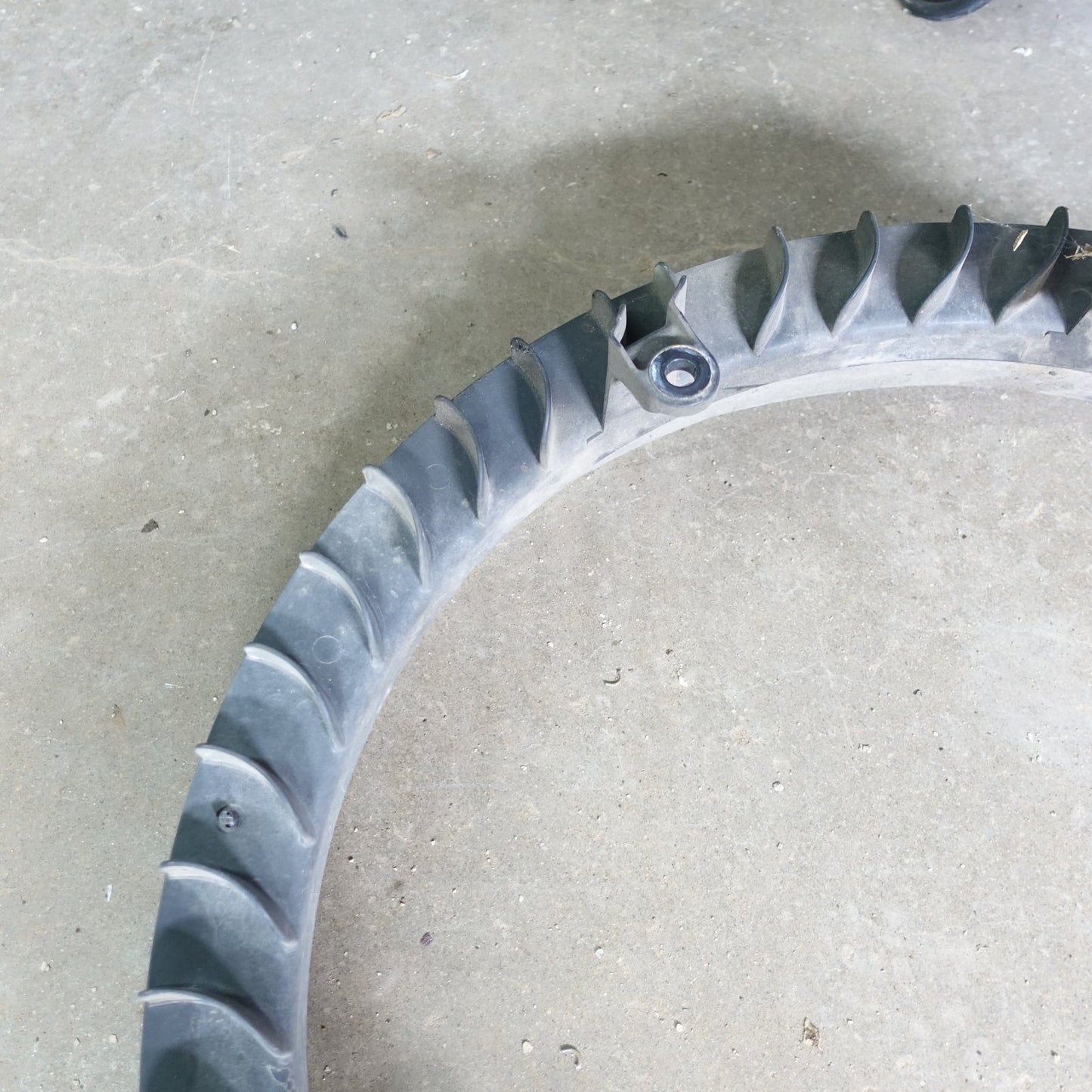 2011 2012 2013 2014 2015 2016 Ford F250 F350 6.7L Fan Shroud Ring