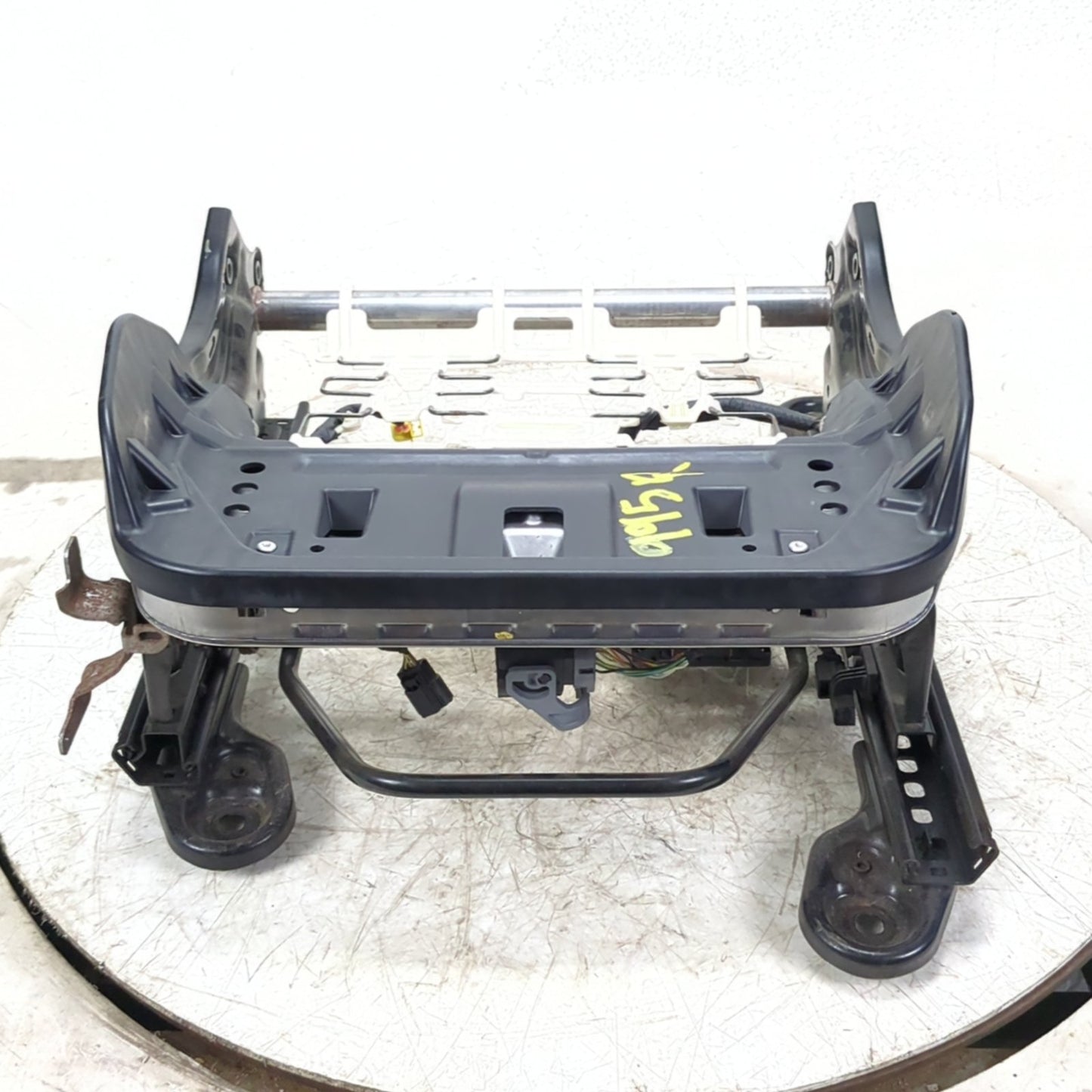2015 2016 2017 2018 Ford Focus ST Front Right Passenger Seat Base Track Manual