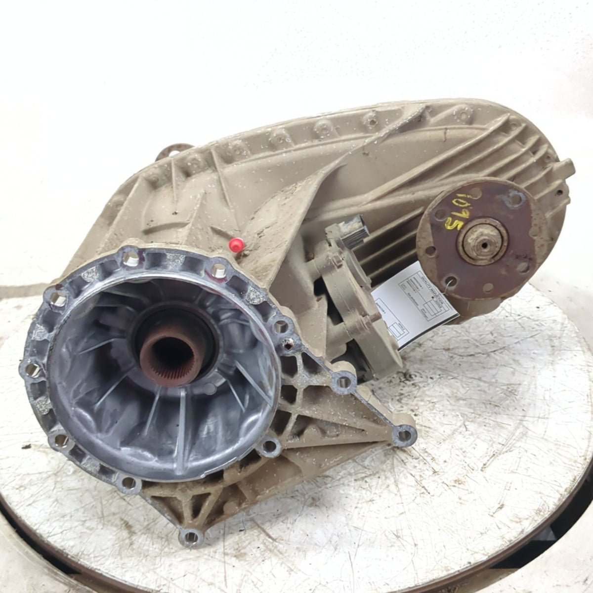 2016 Ford F350 Electric Shift Transfer Case Rear Flange Yoke 102K Miles