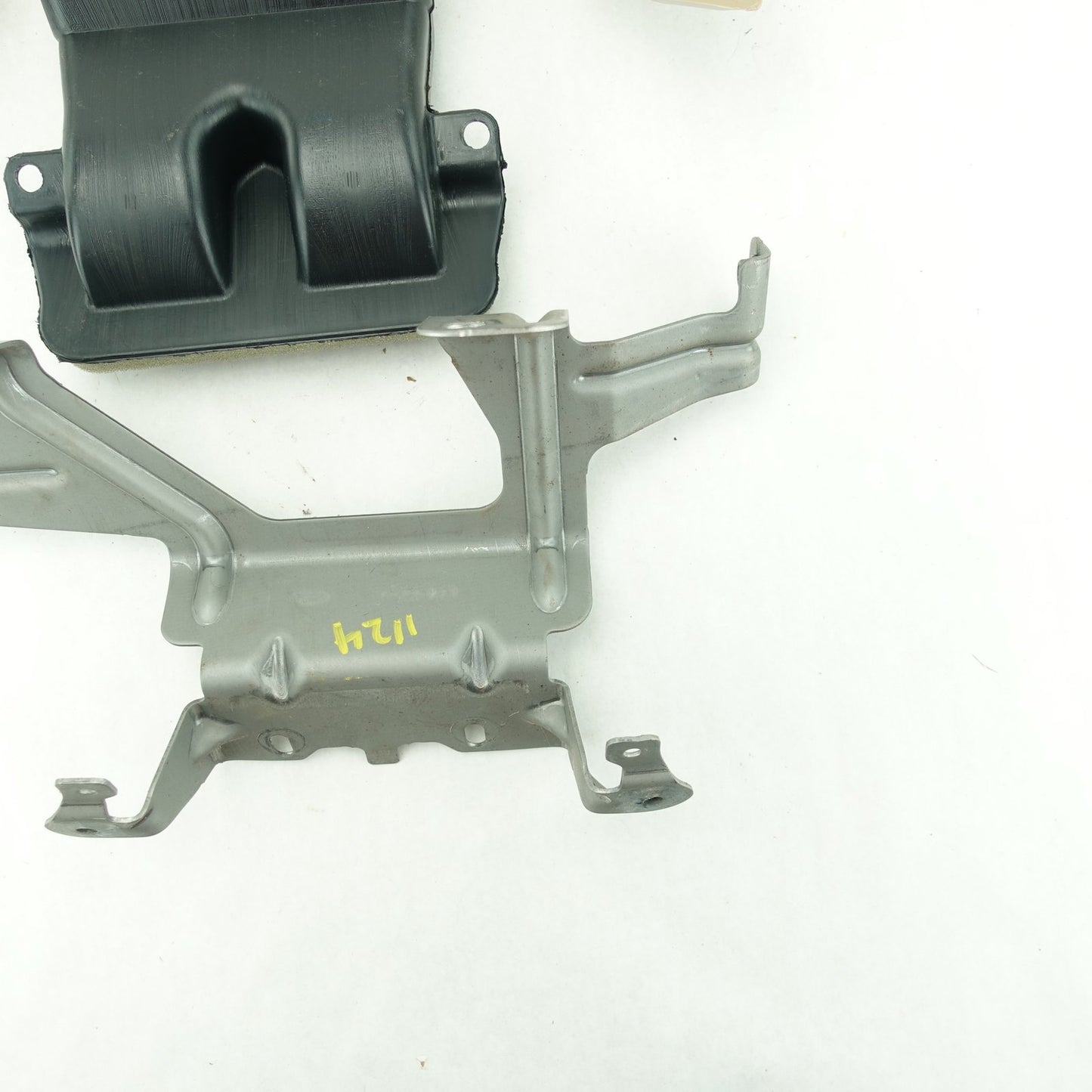 2014 2015 2016 Ford F250 F350 Center Console Dash Radio Bezel Bracket