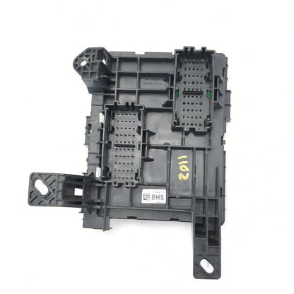2014 2015 2016 2017 Silverado Sierra Lower Dash Firewall Junction Block Fuse Box