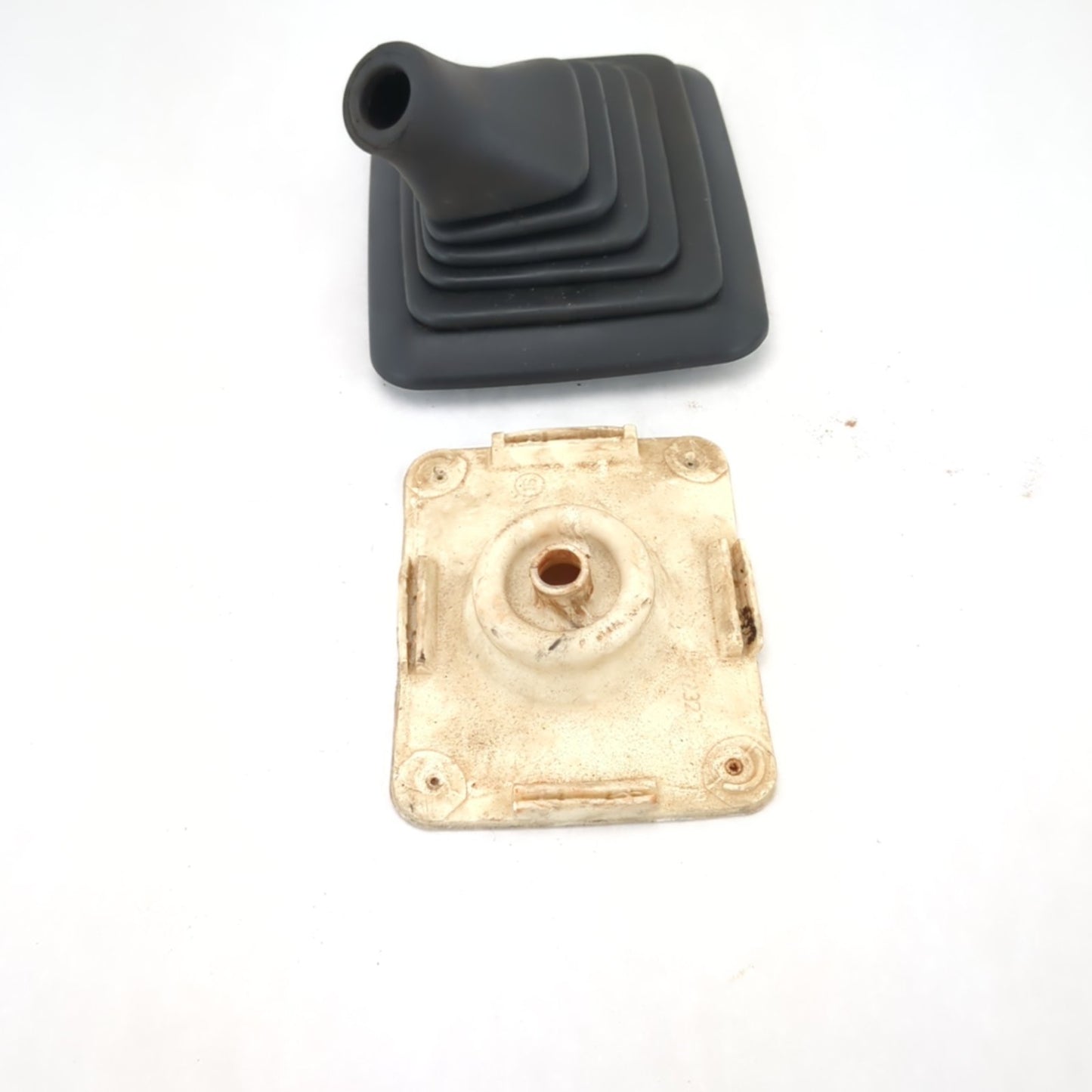 2004 2005 2006 2007 Ford F250 F450 Manual Transmission Shifter Boot Floor Shift