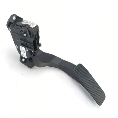 2014 2015 2016 2017 2018 Silverado Sierra Gas Accelerator Pedal Assembly OEM