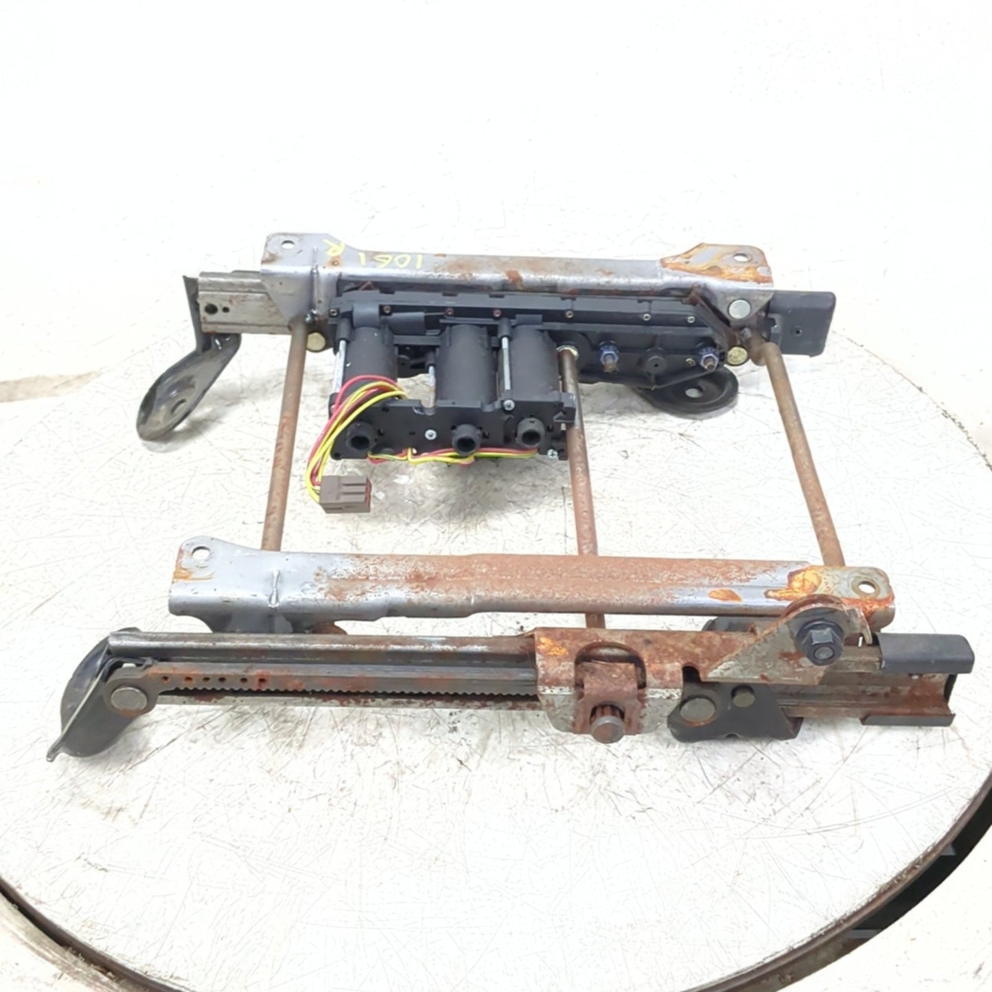 2008 2009 2010 Ford F250 F350 Power Seat Track Frame Base Right Passenger 8-way