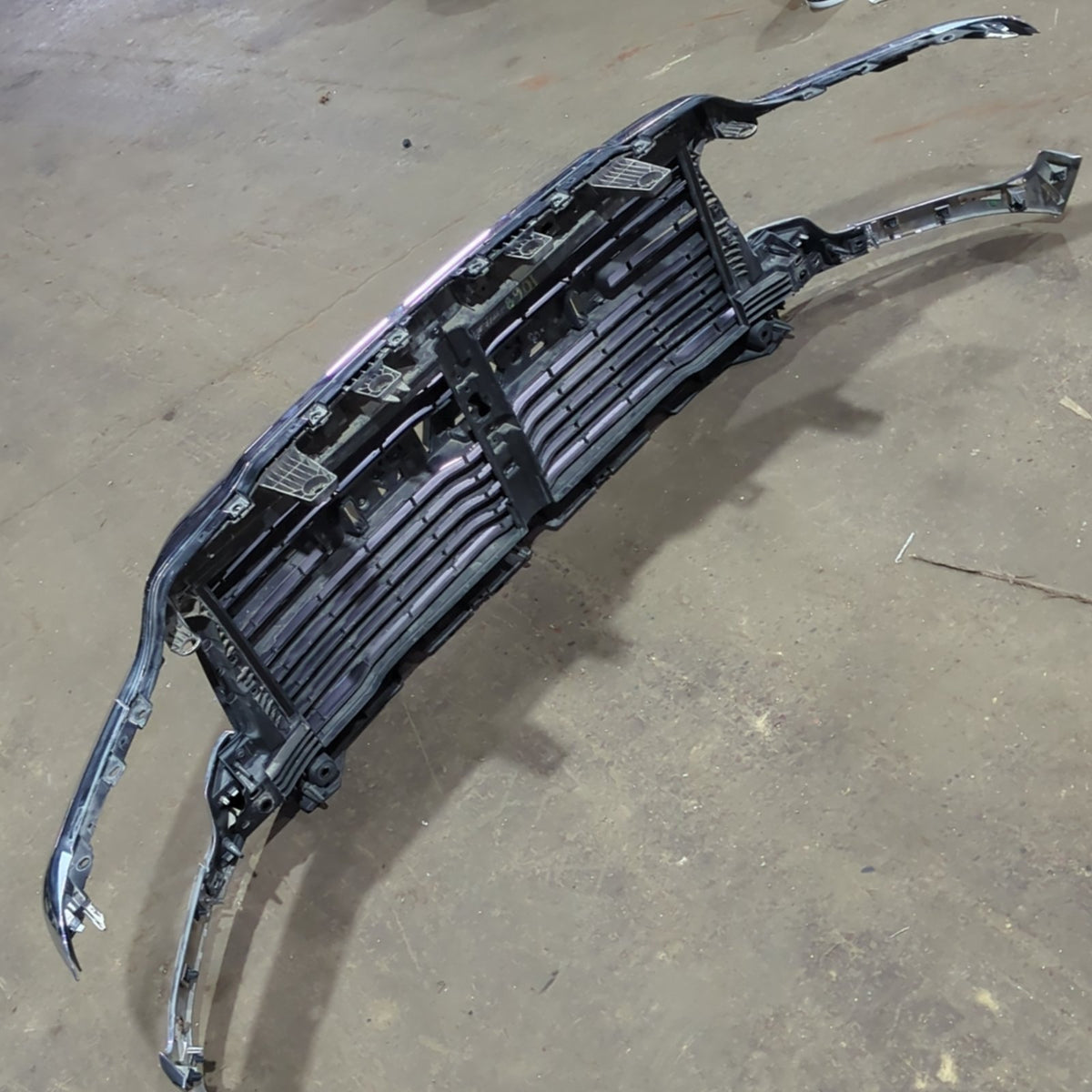 2019 2020 2021 2022 2023 2024 Ram 2500 3500 Front Upper Grille Chrome OEM