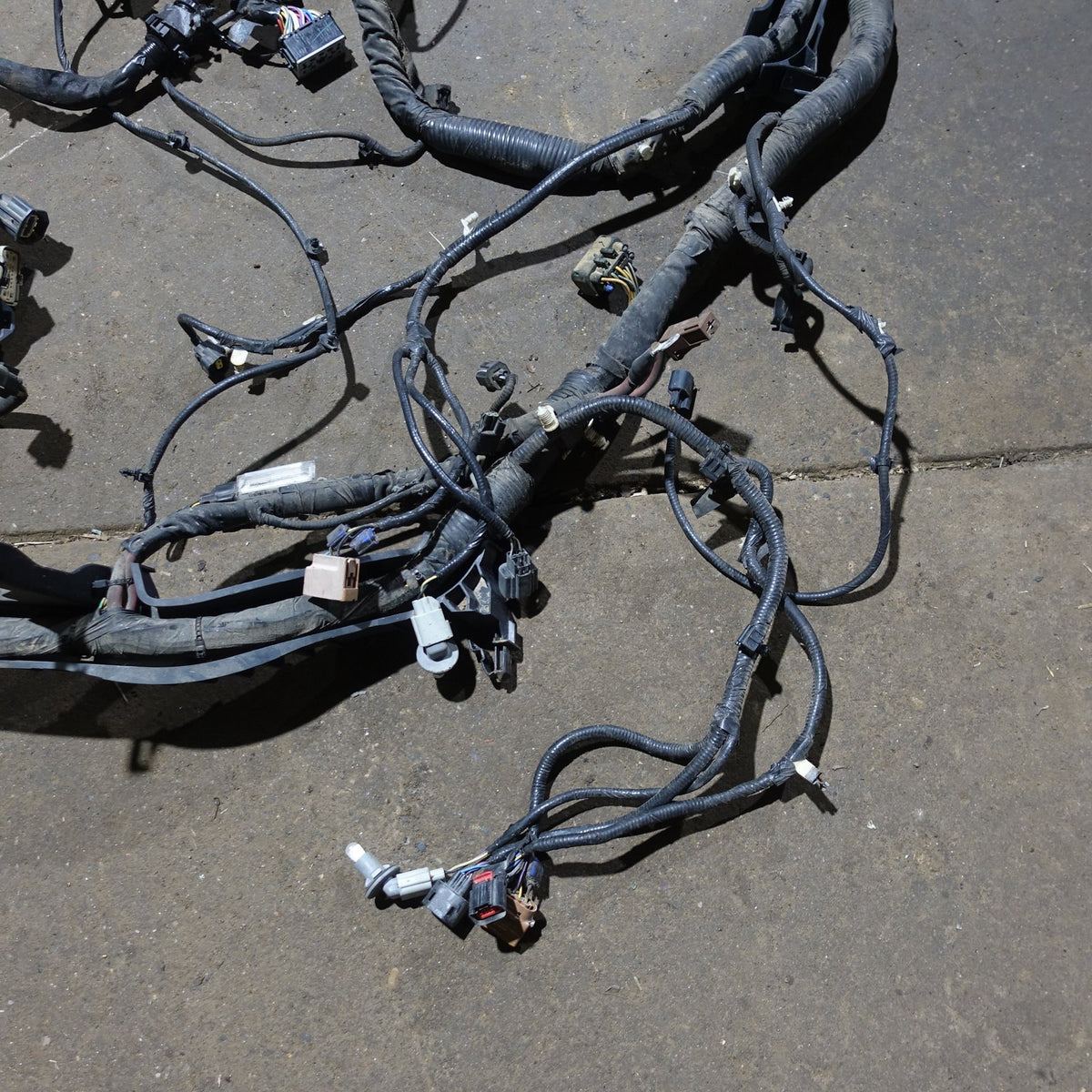 2015-2016 Ford F250 F350 6.7L Engine Fuse Box Bay Wire Harness Loom - photo 2