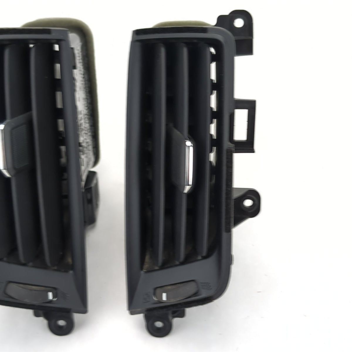 2014 2015 2016 2017 2018 Silverado Sierra Dash Center Heat AC Air Vent Louver