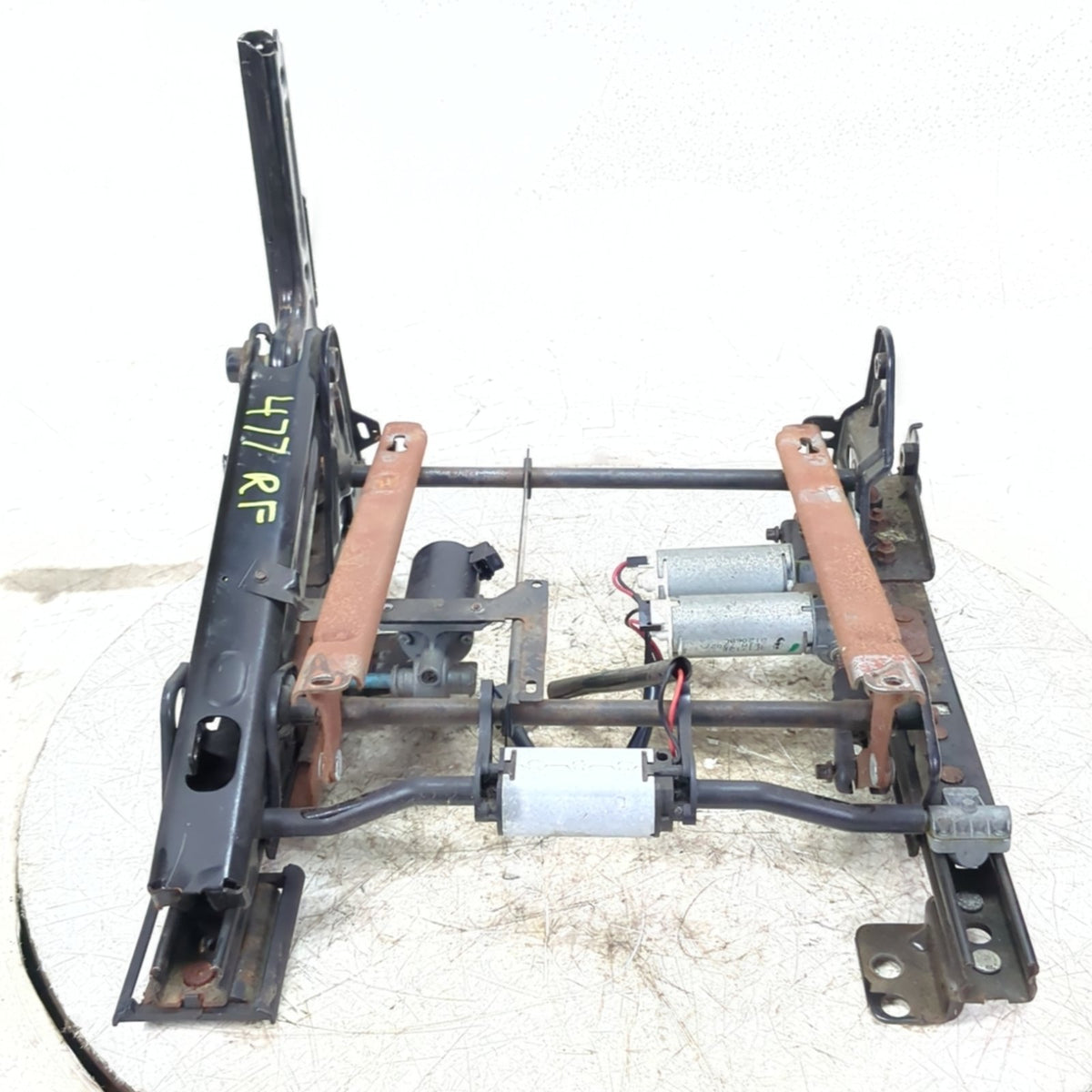 2003 2004 2005 06 GMC Yukon Right Front Passenger Electric Power Seat Track Base