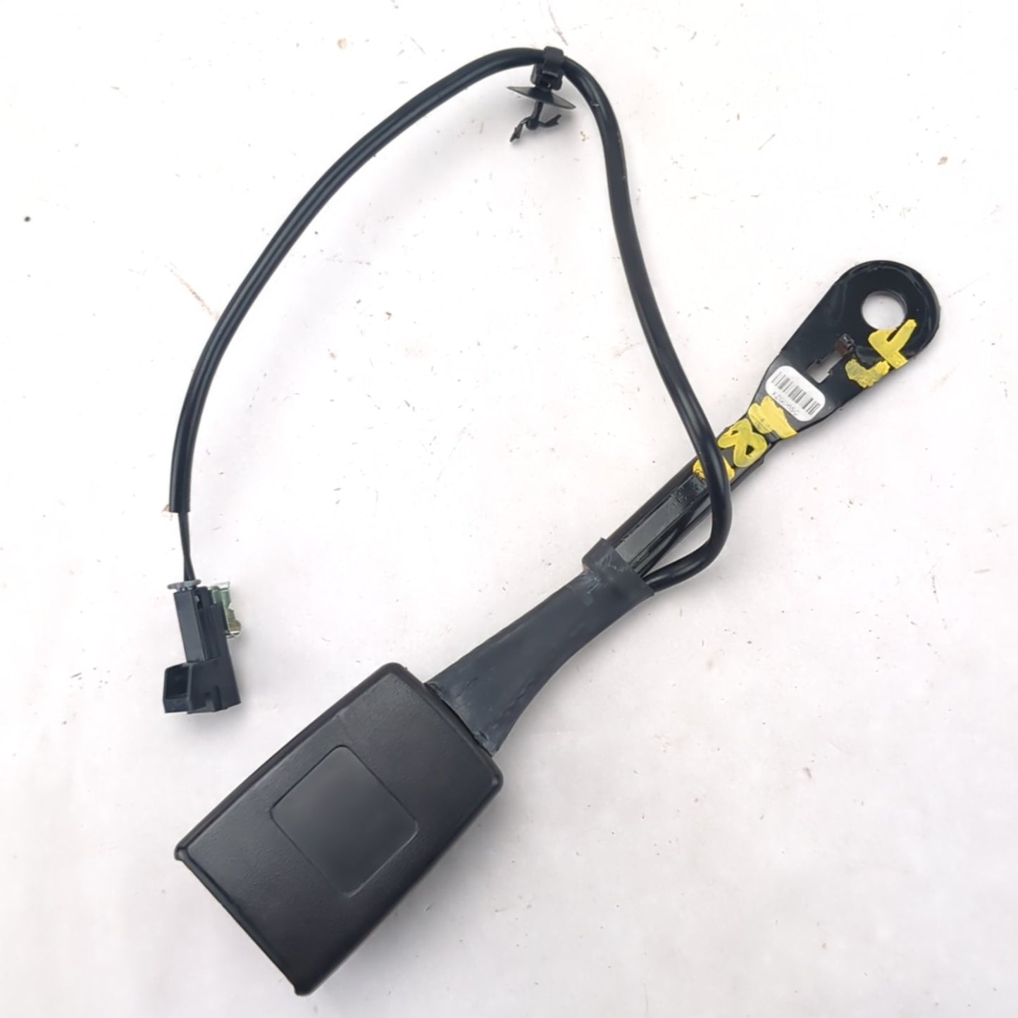 2011 Chevrolet GMC Equinox Terrain Driver Left Seat Belt Buckle Receiver