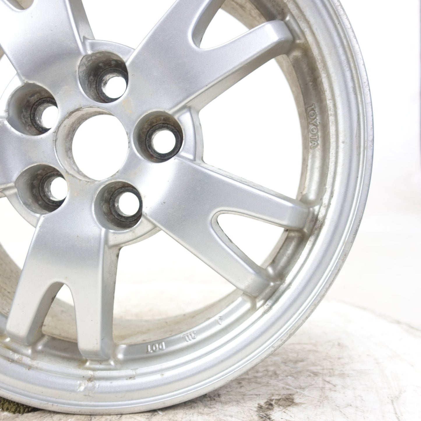 2010 2011 Toyota Prius Wheel Rim Ring 15 inch Aluminum Alloy
