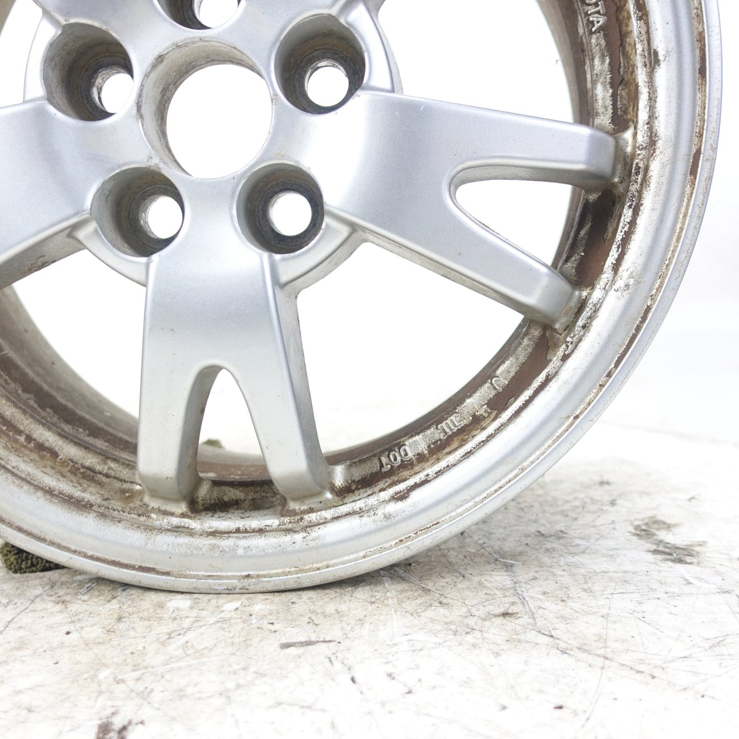 2010 2011 Toyota Prius Wheel Rim Ring 15 inch Aluminum Alloy