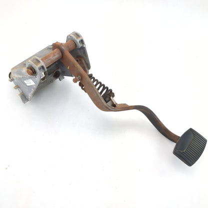 2000 2001 2002 2003 Ford F250 F350 F450 Clutch Pedal Assembly