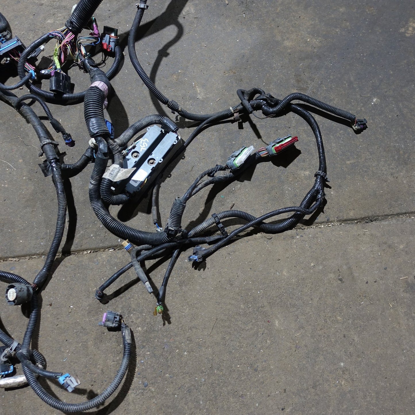 2004 Silverado Sierra 2500 3500 Engine Wiring Harness Main Loom 8.1L