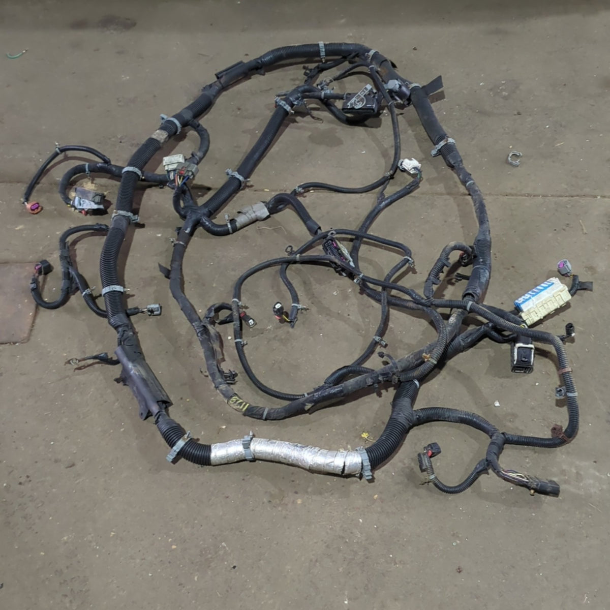 2014 Silverado Sierra 1500 Crew Cab 5'8" Box Frame Chassis Wire Harness