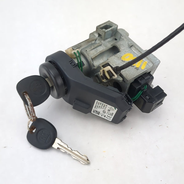 2008 2009 2010 2011 2012 2013 2014 Silverado Sierra Ignition Switch With 2 Keys