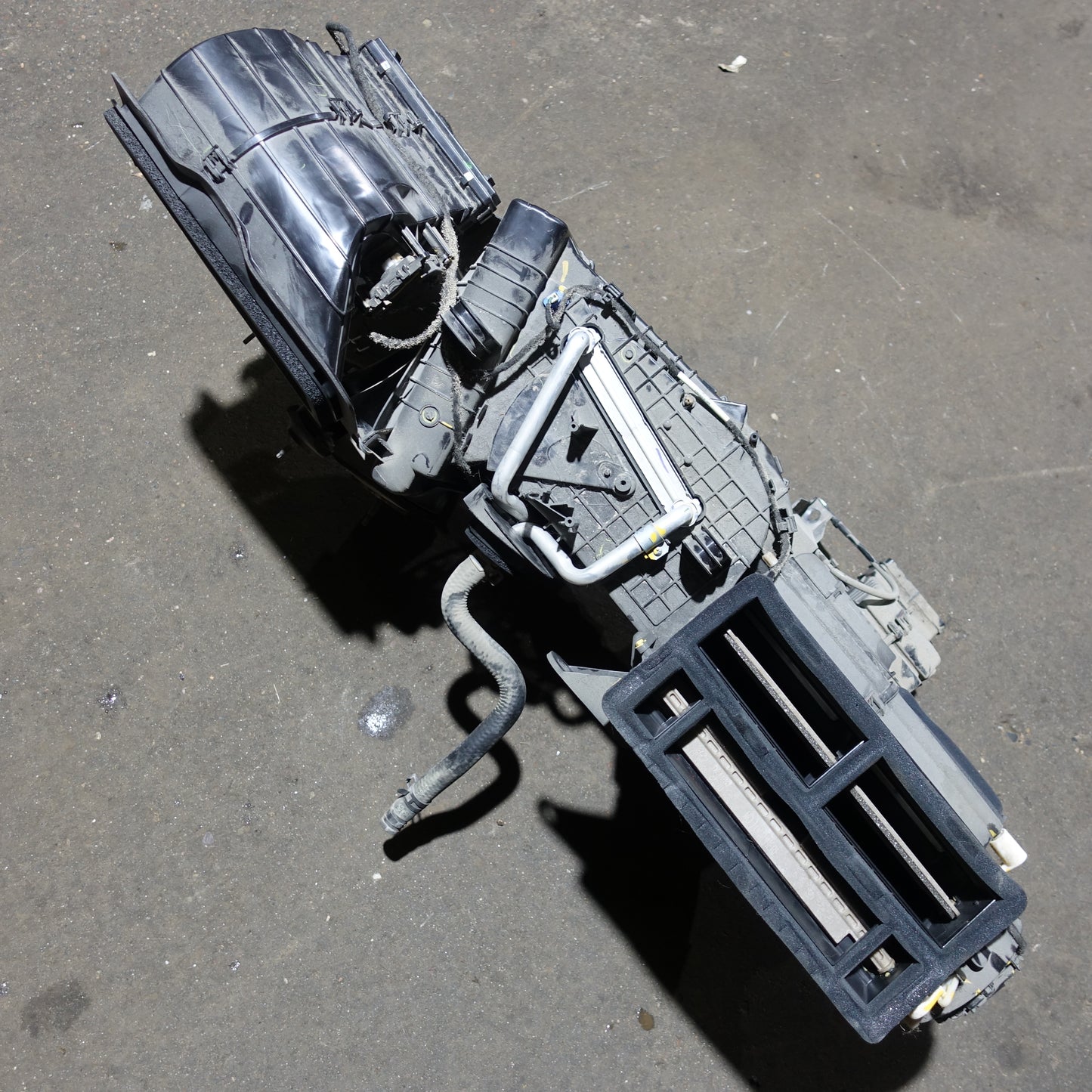 2019 2020 2021 2022 Ram 2500 3500 HVAC Heater Evaporator Core Blower Housing Box