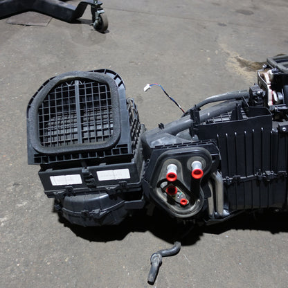 2016 2017 2018 19 Nissan TITAN XD HVAC Heater Evaporator Core Blower Housing Box