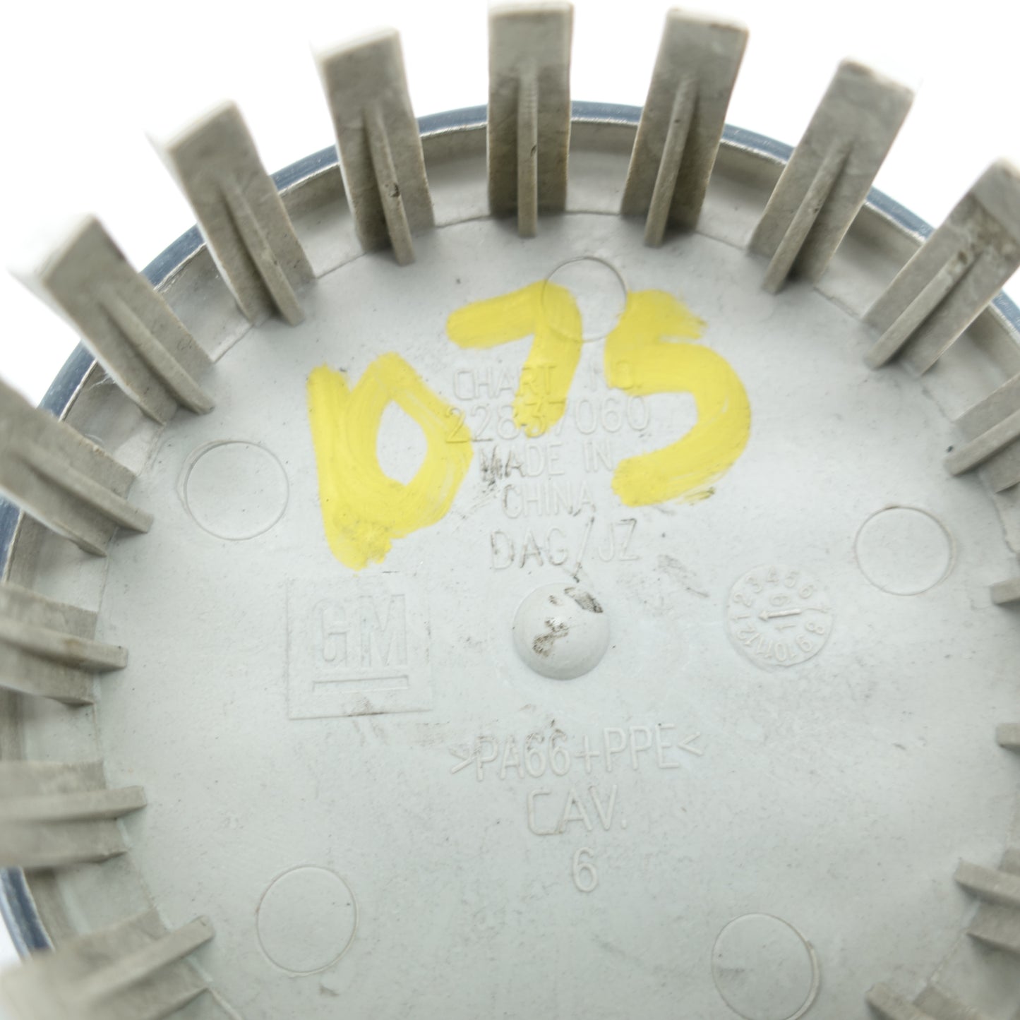 2019 2020 2021 2022 2023 2024 Silverado 1500 Center Hub Cap Cover