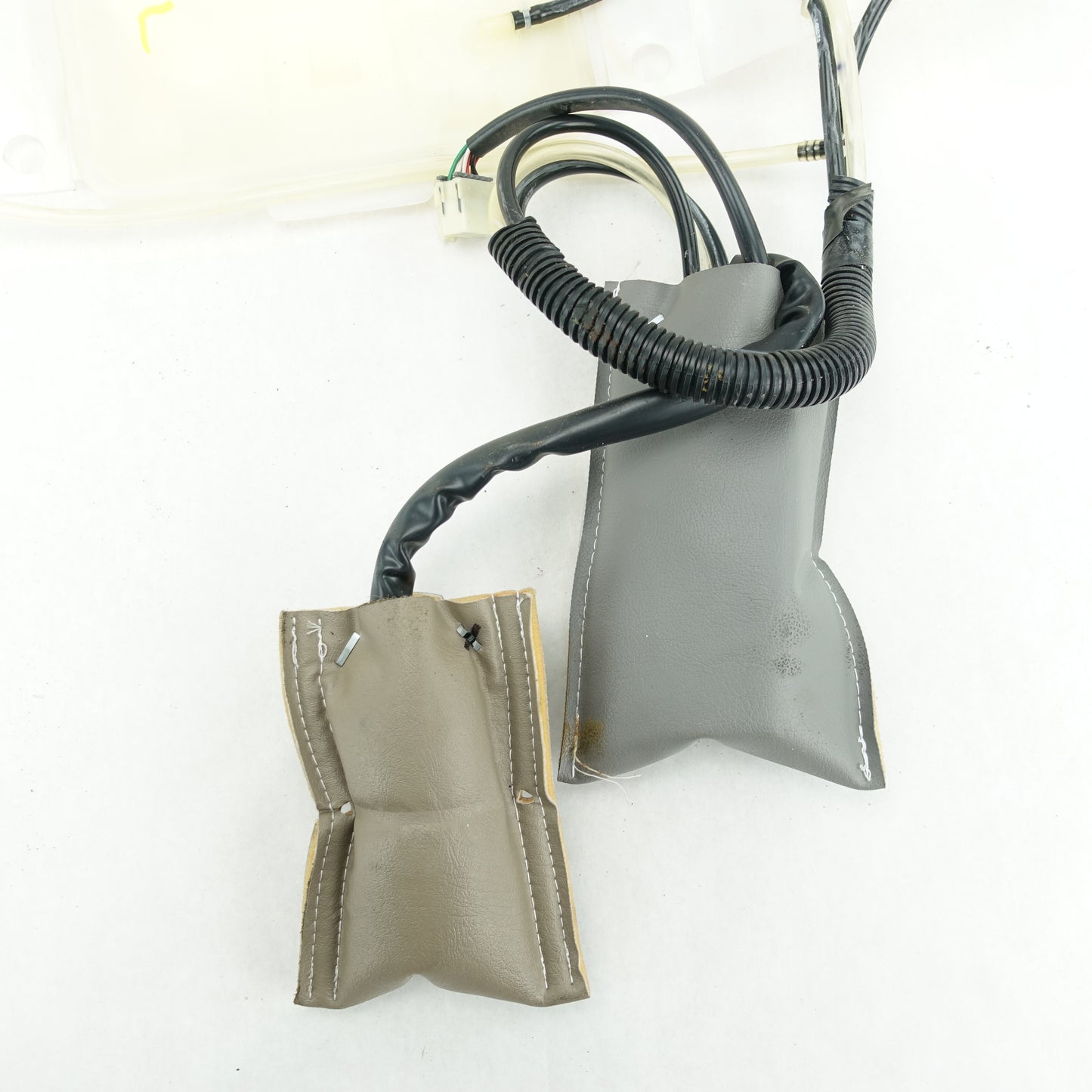 1997 1998 1999 2000 2001 2002 2003 2004 Chevy Corvette Driver Lumbar Air Pump